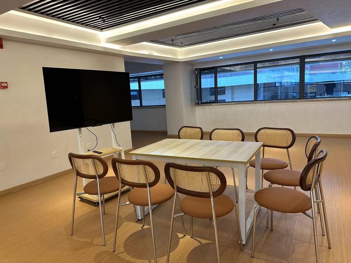 Hemuyueju Hotel (Weichang Mulan New World)Over view