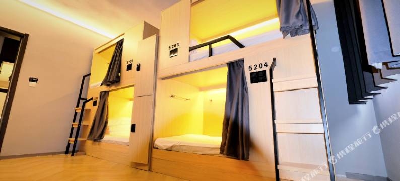 屋顶青年旅舍(鼓楼广场清明上河图展示馆店)图片