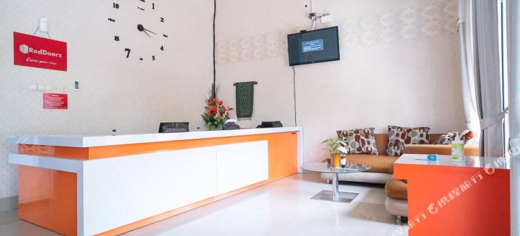 红多兹酒店@马塔兰教育路(RedDoorz @ Jalan Pendidikan Mataram)图片