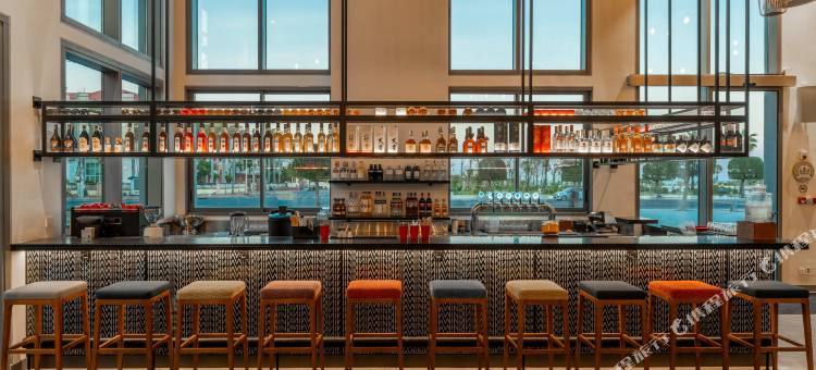 盈客 - 绥和海滩 - 住满24小时(Wink Hotel Tuy Hoa Beach - 24hrs stay & Rooftop Pool Bar)图片