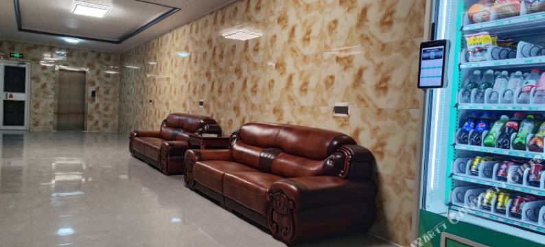 额济纳旗金色圣殿商务宾馆图片