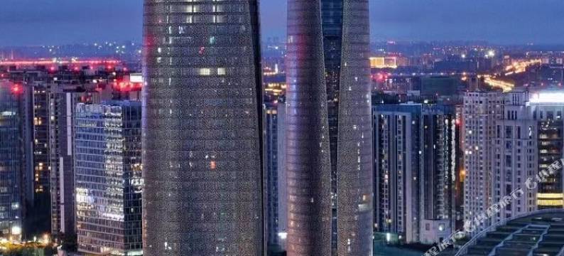 大魔方·秋野子设计师酒店(成都金融城演艺中心心岛地铁站店)图片