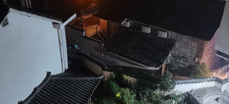 尘外高端观景民宿(芙蓉镇景区瀑布店)图片