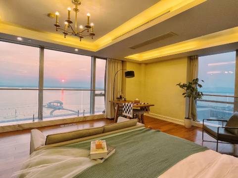 一湖春公寓(苏州湾绿地中心店)