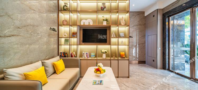 铂顿国际公寓(珠海海滨泳场情侣路店)图片