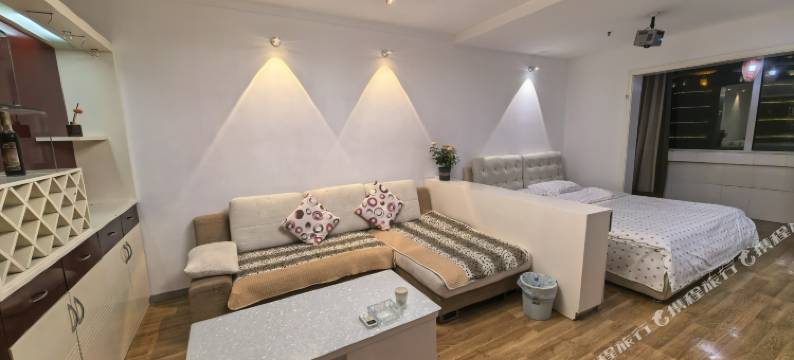 七七情侣公寓(万豪大厦店)图片