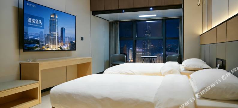 新密清岚酒店(中强光年广场店)图片