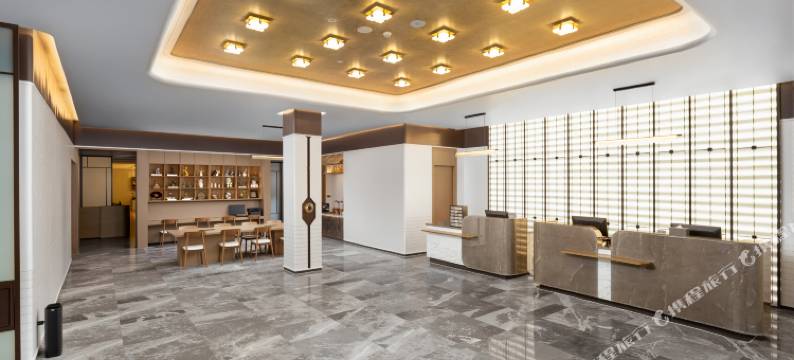 南昌童园国际酒店(艾溪湖湿地公园鱼尾洲地铁站店)图片