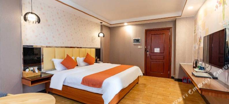 新兴优居乐主题酒店图片