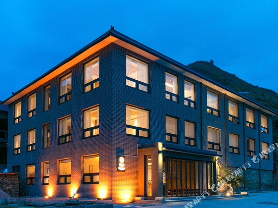 花筑奢·五台山明斋云居观景酒店(五爷庙殊像寺店)