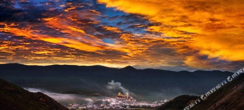 香格里拉曲登乃仓·供氧民宿(松赞林寺清晨摄影店)图片