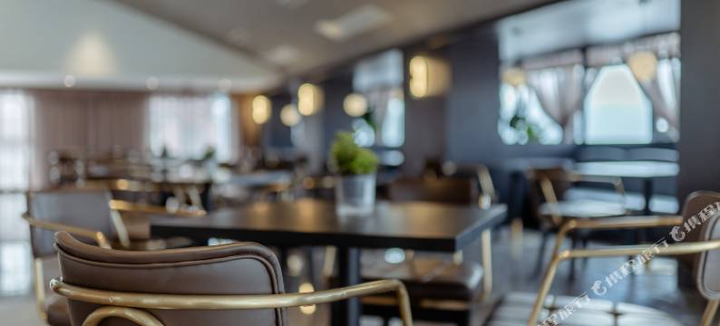 悦然·嘉酒店(乐山高铁站世豪广场店)图片