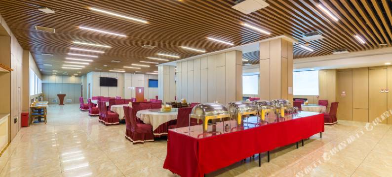 瑞达春天精品酒店(天津卫国道靖江路地铁站店)图片