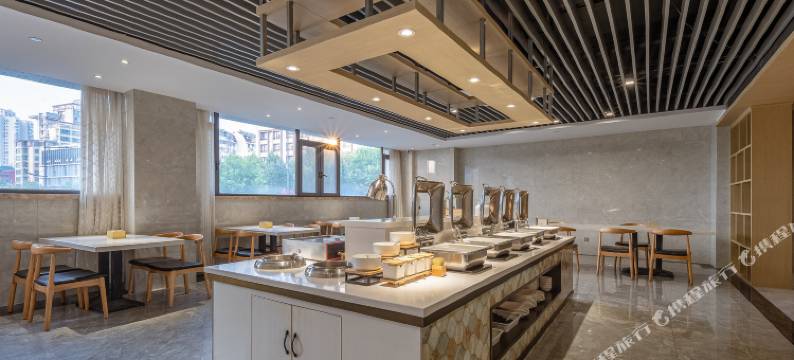 艺龙安云酒店(南京秦淮河朝天宫地铁站店)图片