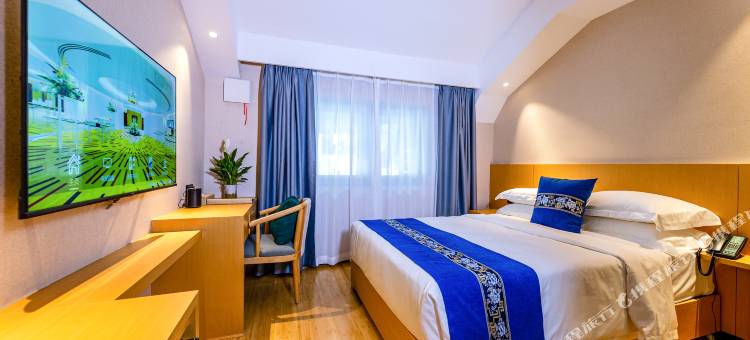 自贡湖畔隐庐酒店(华商国际城店)图片