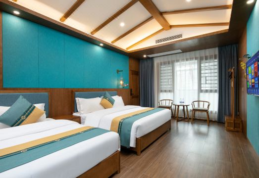 Floral Hotel Furong Town Galaxy Heights Hotel(Wangcun Waterfall Store) Hotel Overview