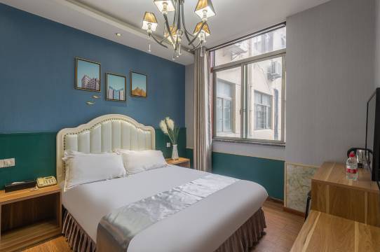 威廉酒店(海盐吾悦广场店)