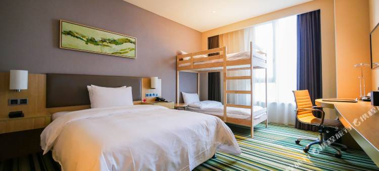 南昌融创美居酒店(九龙湖南地铁站融创乐园店)图片