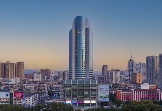 宜昌均瑶国际酒店（宜昌CBD购物中心夷陵广场店）外景图