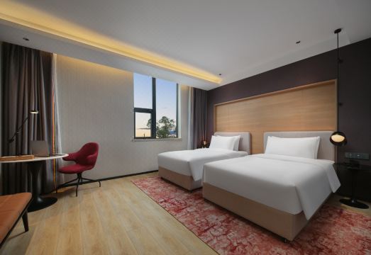 Huasheng International HotelHotel Overview