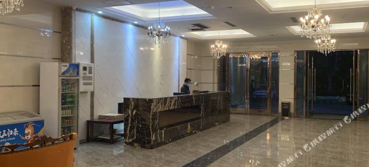 季枫雅致酒店(城阳宝龙广场小寨子地铁站店)图片