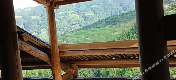 从江加榜梯田万云观景民宿图片