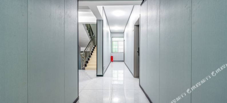 三亚步步发酒店(海棠湾林旺夜市店)图片