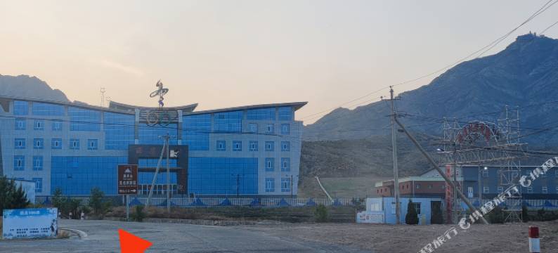 怀仁清凉山冰雪场图片