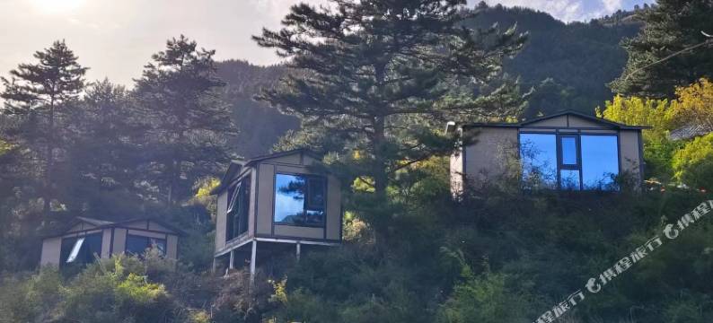 迭部松林野奢民宿图片