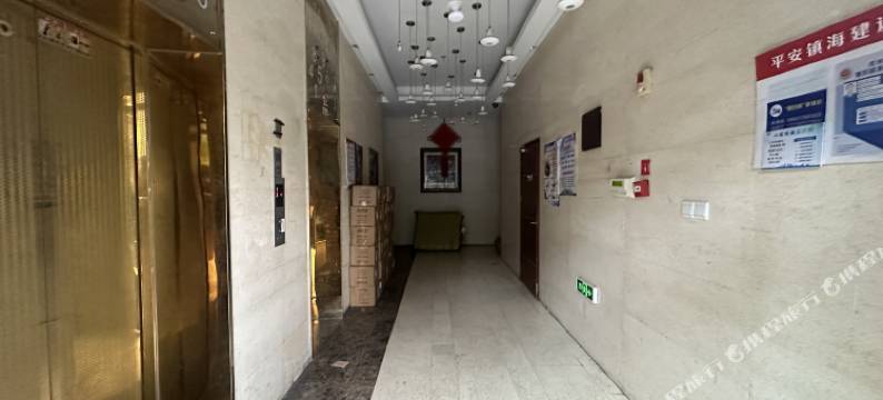 伊甸园城市民宿(宁波大学步行街店)图片