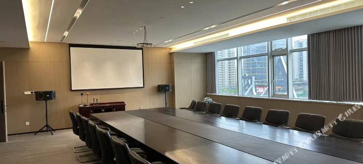 衢州龙游凤翔洲公园荣昌大道亚朵酒店图片