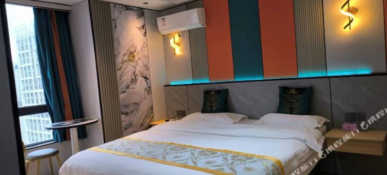 轻尘时光轻奢美宿(福州台江万达广场店)图片