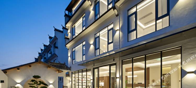慢度时光·Slowly云岫山宿美学设计师观景美宿(婺源高铁站店)图片