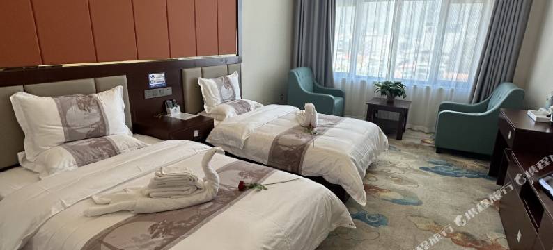 碌曲祥瑞大酒店图片