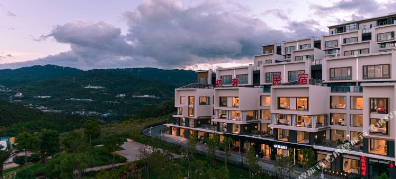 初奢·Light Luxury半山明月丨度假酒店(大理店)图片