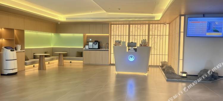 龙猫精灵  YOUNG•IS•DIFFERENT设计酒店(六盘水高铁站人民广场店)图片