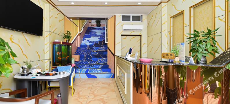 维尔纳主题酒店(柳州高铁站店)图片