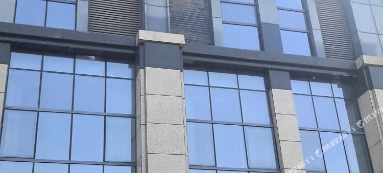 热麦X电竞酒店(绍兴嵊州国际会展中心吾悦广场店)图片
