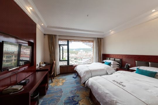 唐古拉精选酒店甘孜格达弦子广场店