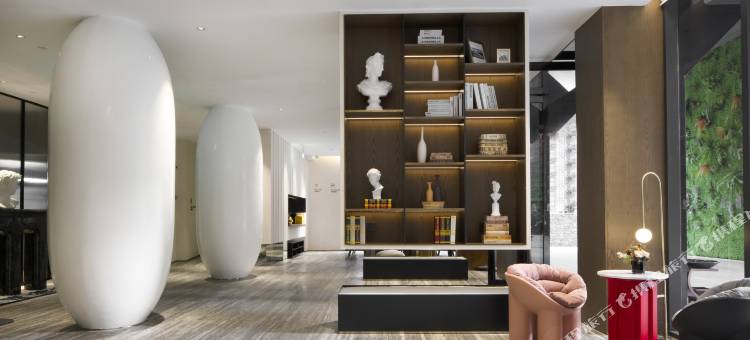 广州太古汇岗顶地铁站宜致美居图片