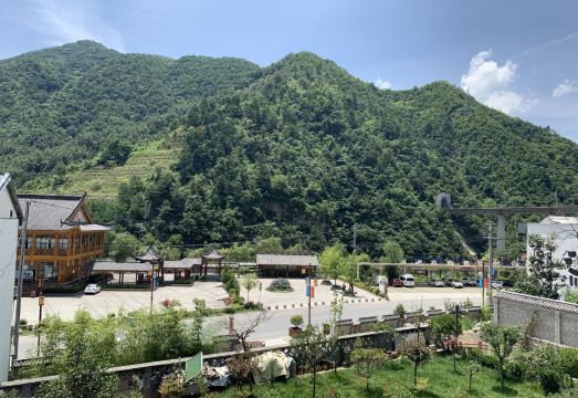 Lishui Dongpo HomestayHotel Overview