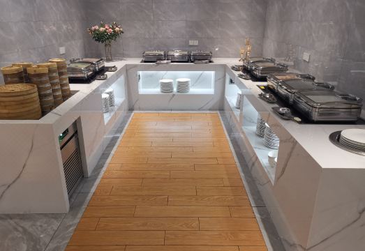 Vienna International Hotel (Shanghai Qiantan World Expo Garden) Hotel Overview