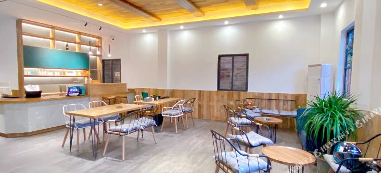 星桦院湖景民宿(七星岩星湖岩前店)图片
