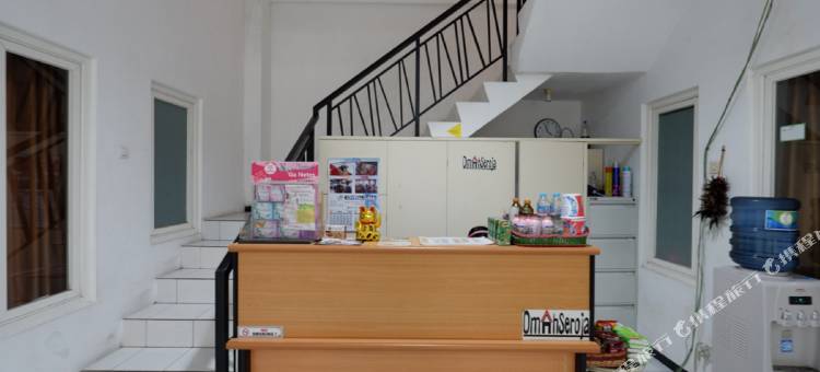 红门酒店-近新邦利马区(RedDoorz Near Plaza Simpang Lima)图片