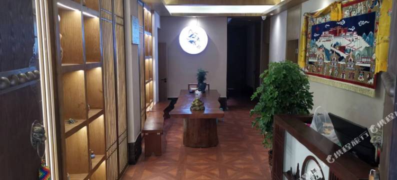 康定央吉岭民宿图片