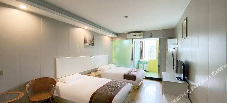 九九聚家商务宾馆(南京站红山动物园店)图片