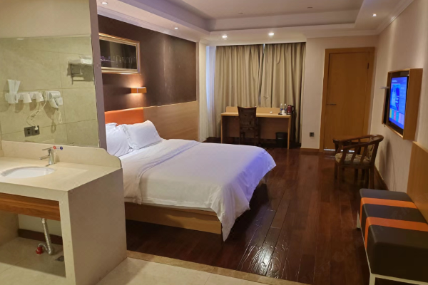 镇海区,骆驼街道东河港路261号;涵盖酒店周边设施,酒店交通地图,真实