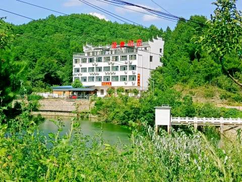 武汉锦里沟清泉山庄