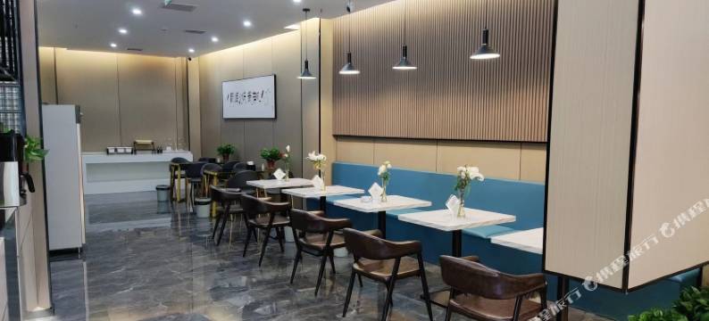 云朵酒店(一峰城市广场颖河湾店)图片