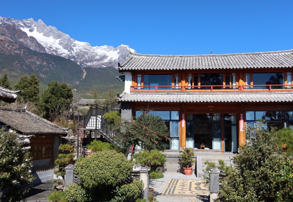 丽江玉龙山大酒店